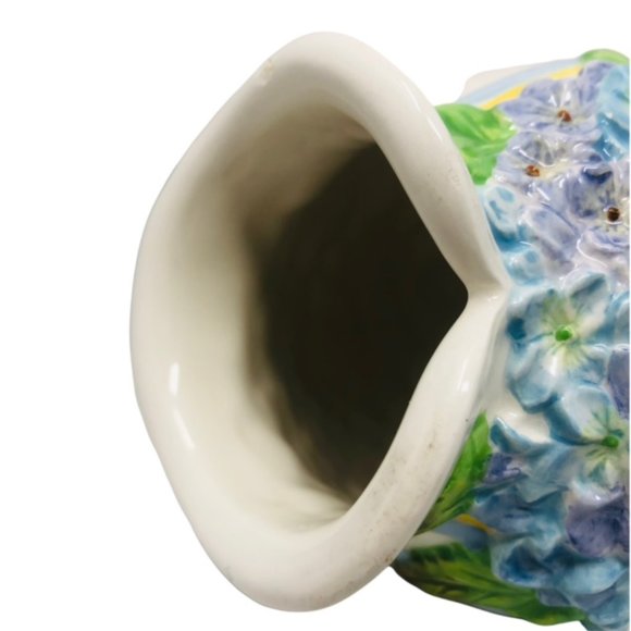 3D -- 6" Vase Featuring Blue Lavender Hydrangea - Picture 5 of 11